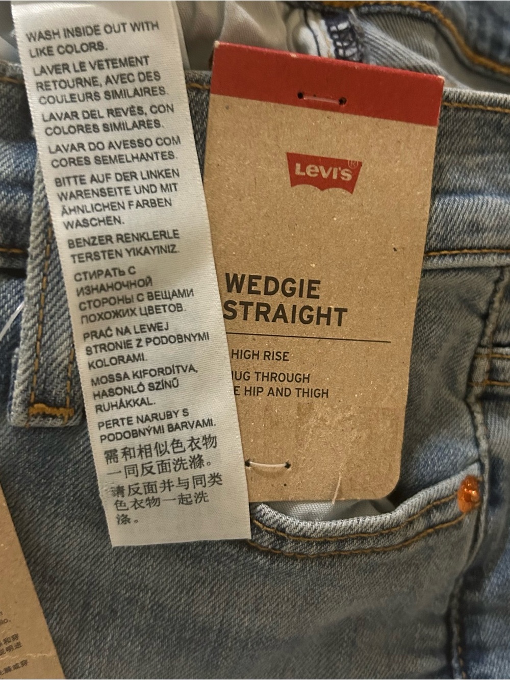 Levi's Women's Wedge Straight Jeans - High Waisted -Light Wash Blue - Picture 6 of 11